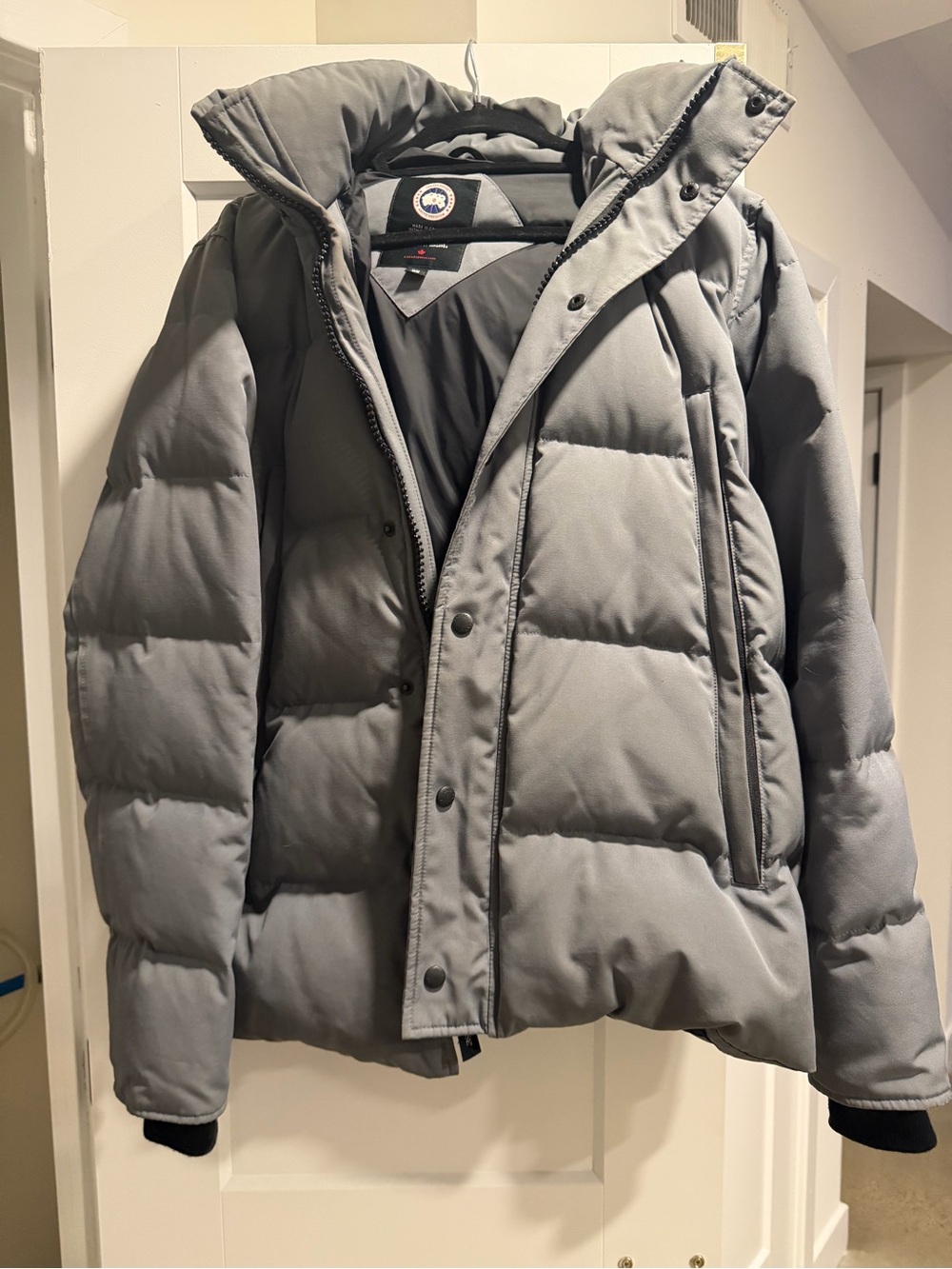 Canada Goose Men's Light Gray Quilted Down Puffer Jacket